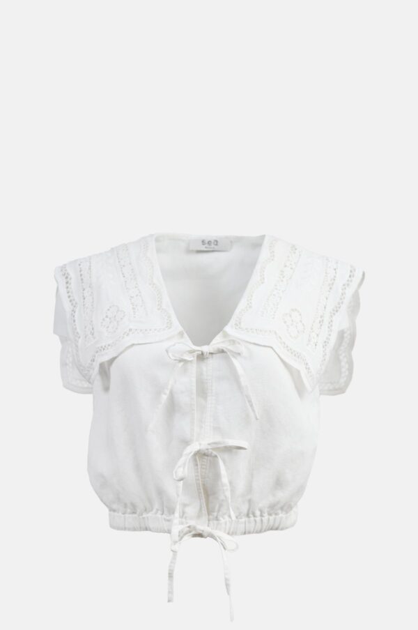 Aceberry Marie Embroidered Vest – White